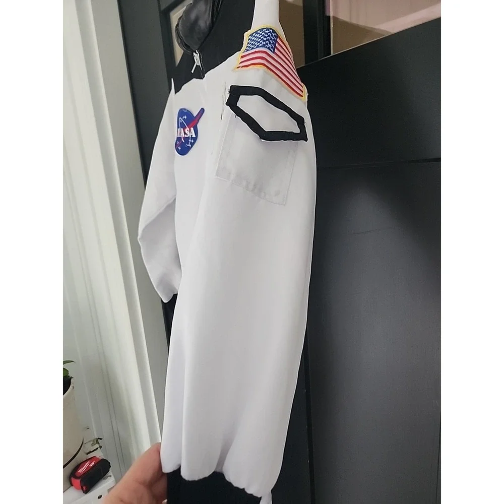 The Unbranded Brand nasa astronaut